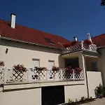 Apartment Boglarka Apartmanhaz